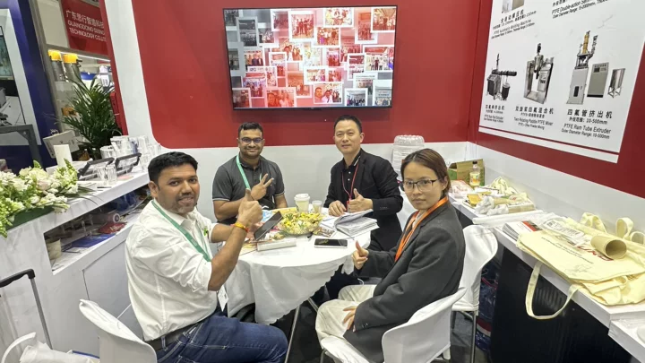 CHINAPLAS 2026 | 第三天：PTFE制品持续受关注(图2)