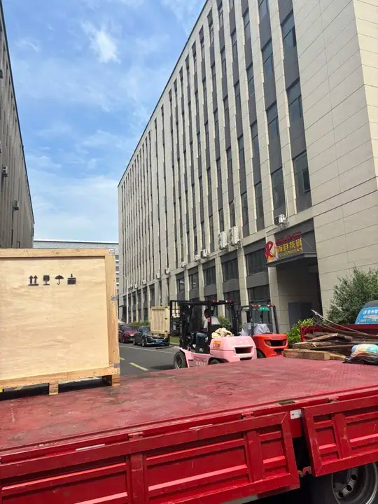 接二连三,发货不停:大连、南非刚走,俄罗斯三台又一起出发(图1) 接二连三,发货不停:大连、南非刚走,俄罗斯三台又一起出发(图1)